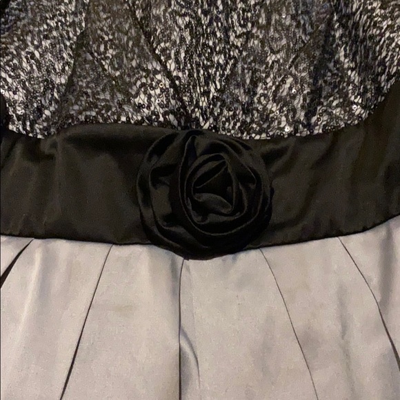 Dress - Picture 1 of 1